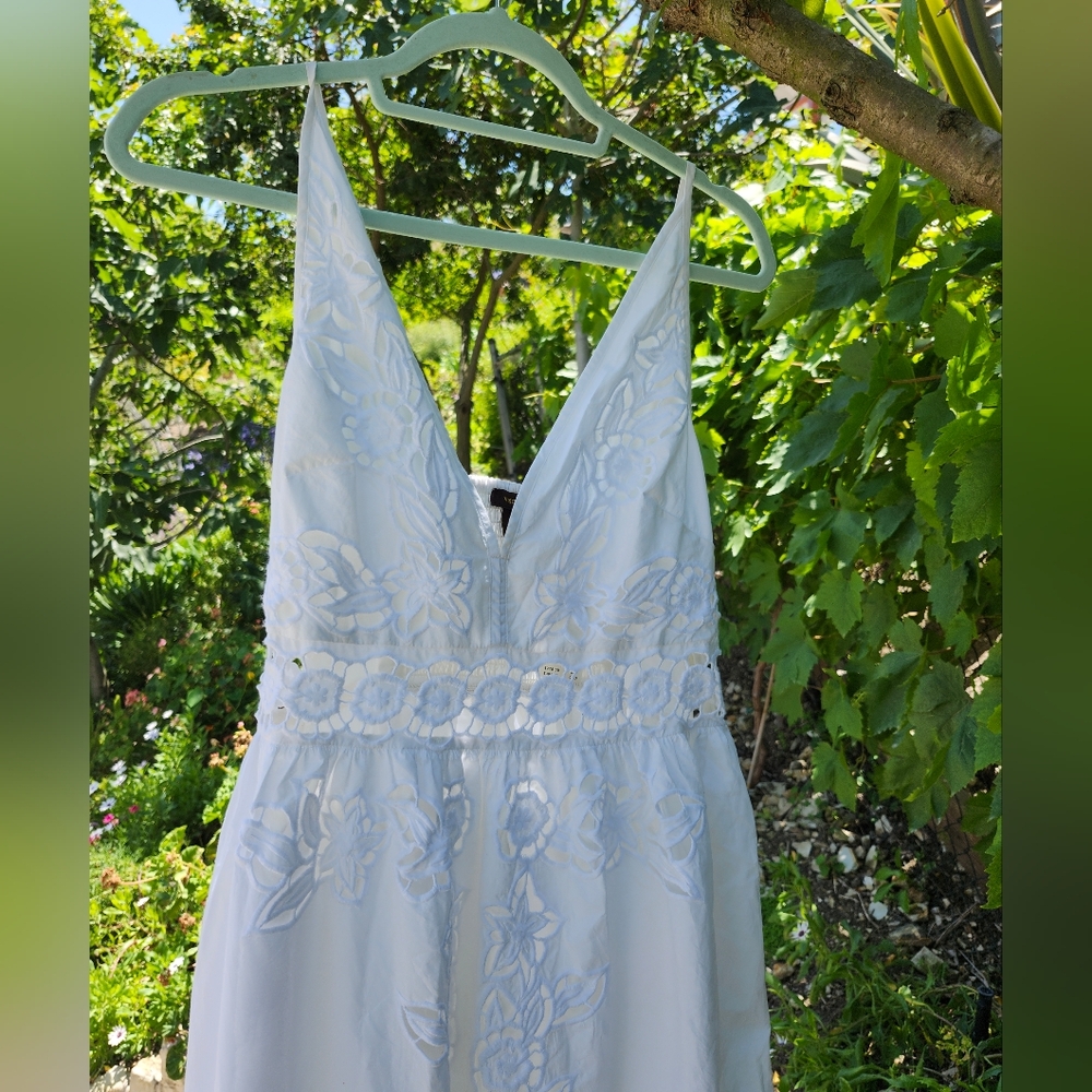 Anthropologie Vineet Bahl Sleeveless V-Neck Floral Embroidery Midi White Size S - Picture 3 of 13